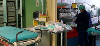 Chiodo gli aveva perforato la cornea, riacquista la vista dopo il trapianto